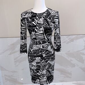 5th & Mercer Size 4 black & white pattern dress